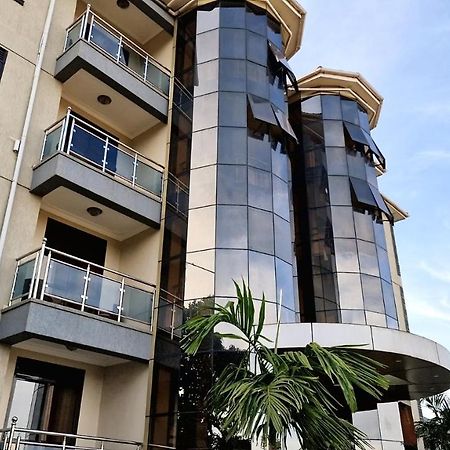Eric Wilkins Apartments Lubowa Esterno foto