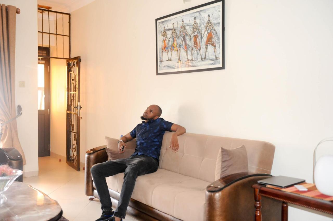Eric Wilkins Apartments Lubowa Esterno foto